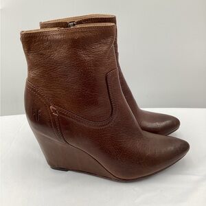 Frye Carson Cognac Dark Brown Leather Wedge Boots